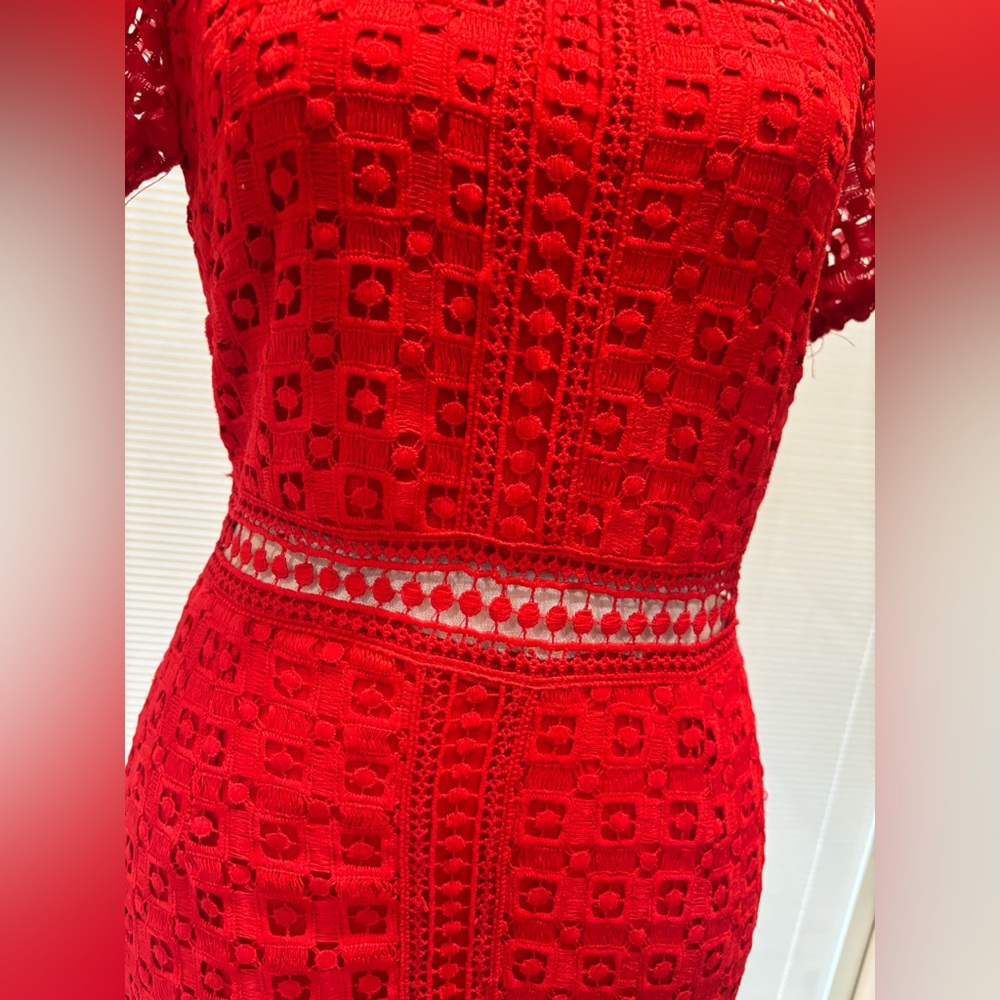 Prettylittlething / red dress / size 8 - Picture 3 of 9